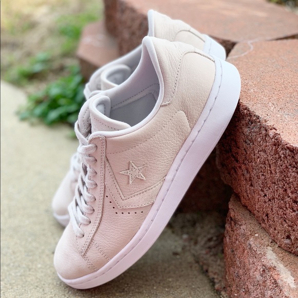 Converse Shoes - Converse Pro Leather Metallic Pale Putty Sz 7
